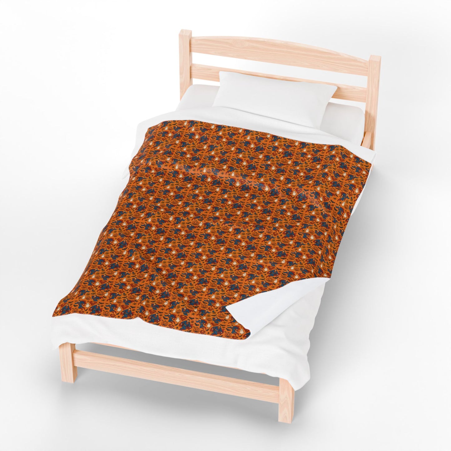 🎃 Halloween Hero Plush Blanket – Cozy Up with Comic-Style Comfort