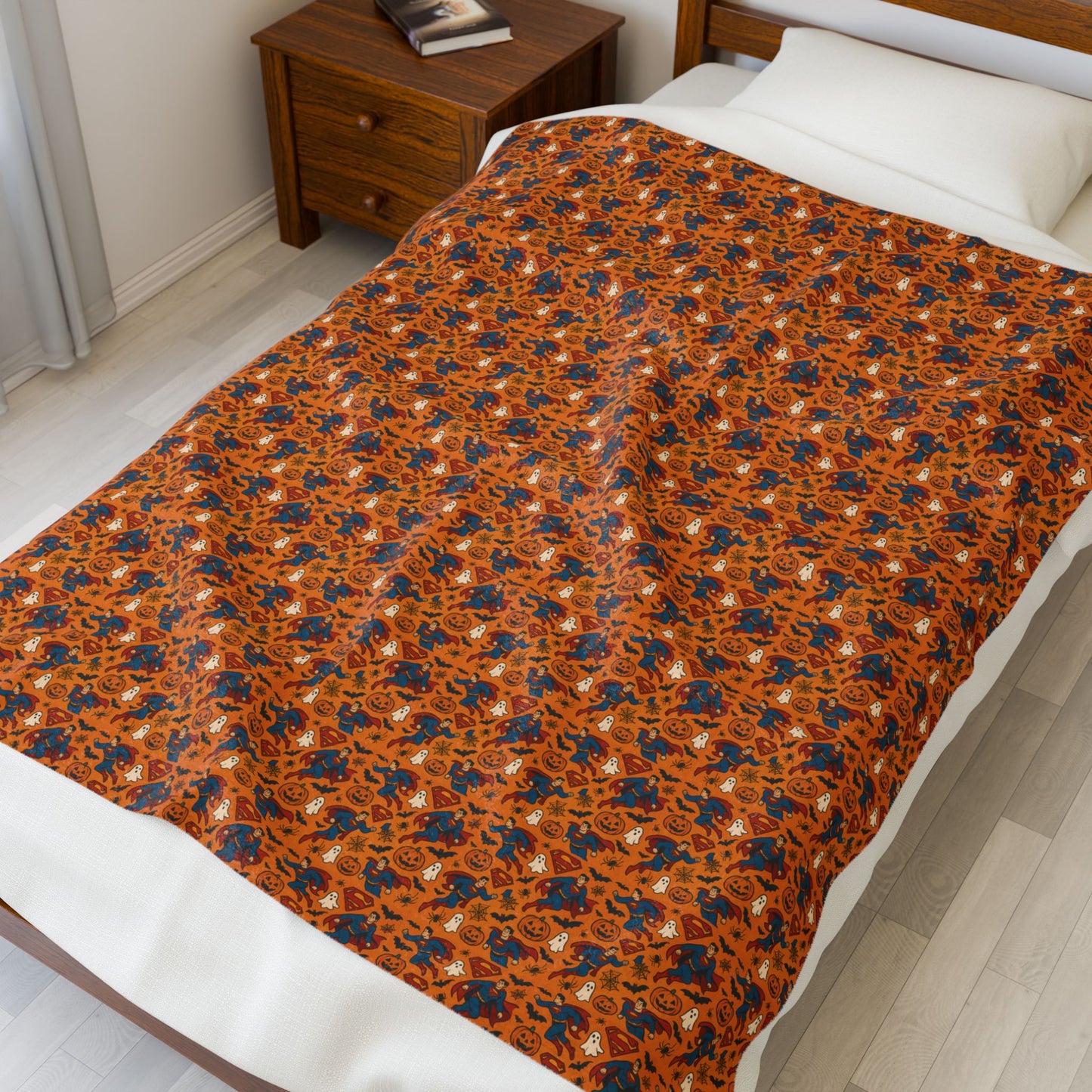 🎃 Halloween Hero Plush Blanket – Cozy Up with Comic-Style Comfort