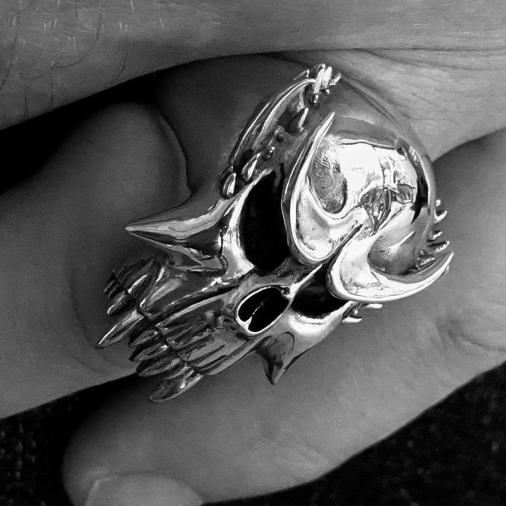 Excellent crafted Men's Brass Warlord Biker Ring Vampire Skull