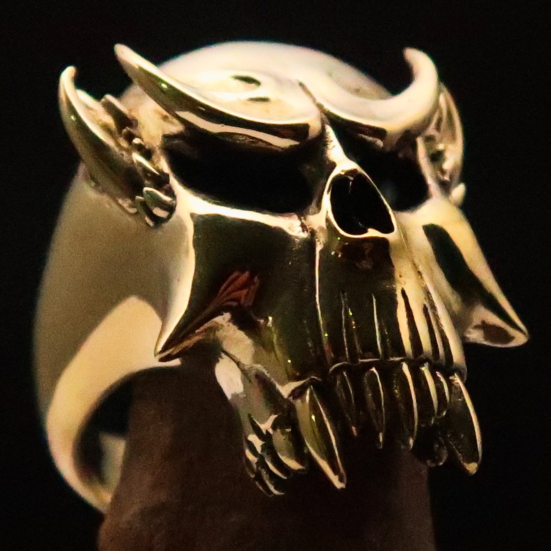 Excellent crafted Men's Brass Warlord Biker Ring Vampire Skull