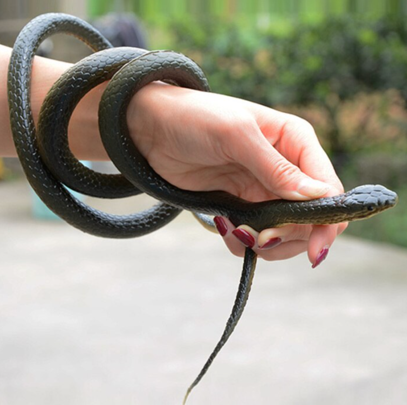 Fake Realistic Snake Lifelike Real Scary Rubber Toy Prank Party Joke